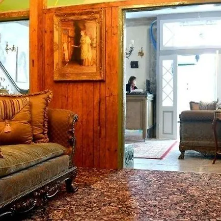 Gotthard Residents Hotel 3*