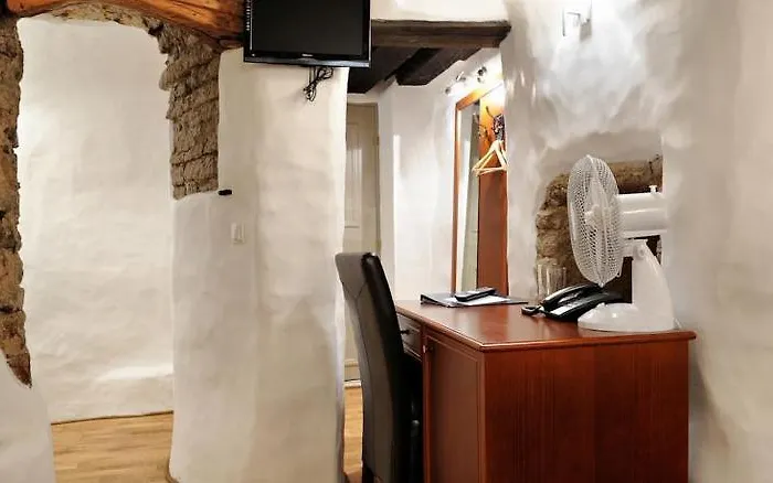 Gotthard Residents Hotel Talin