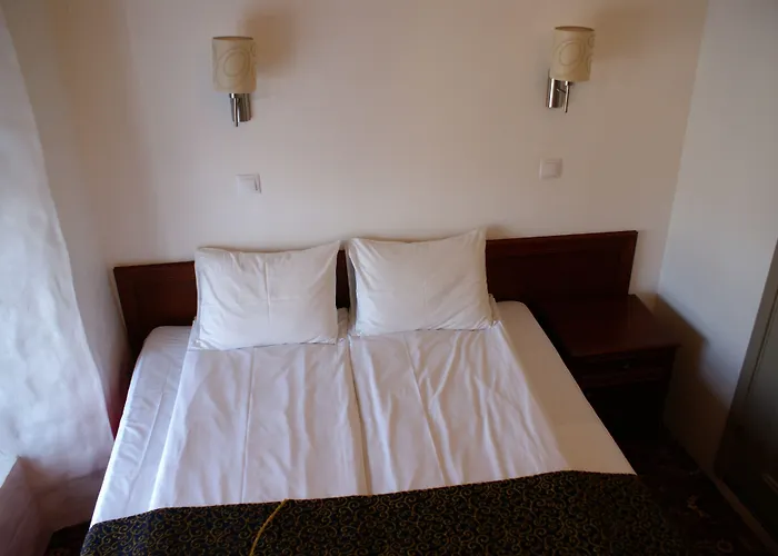 Gotthard Residents فندق